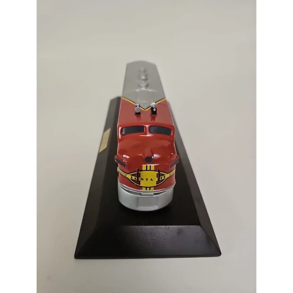1948 SANTA FE F3 DIESEL ENGINE BY LIONEL